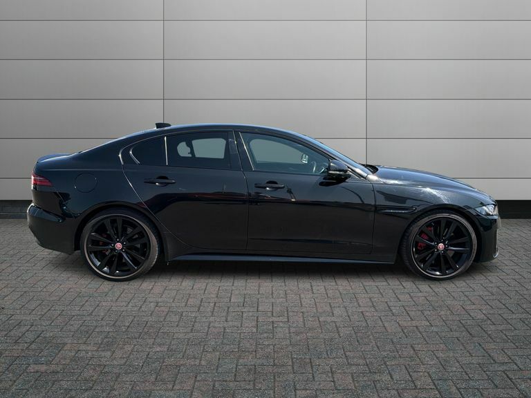 Jaguar XE Xe R-dynamic Black Grey #5