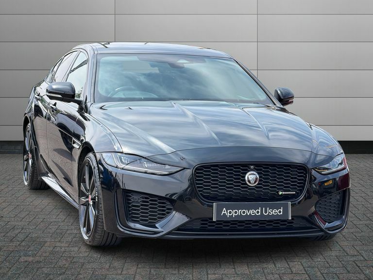 Jaguar XE Xe R-dynamic Black Grey #1