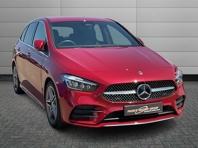 Mercedes-Benz B Class Hatchback Red #1