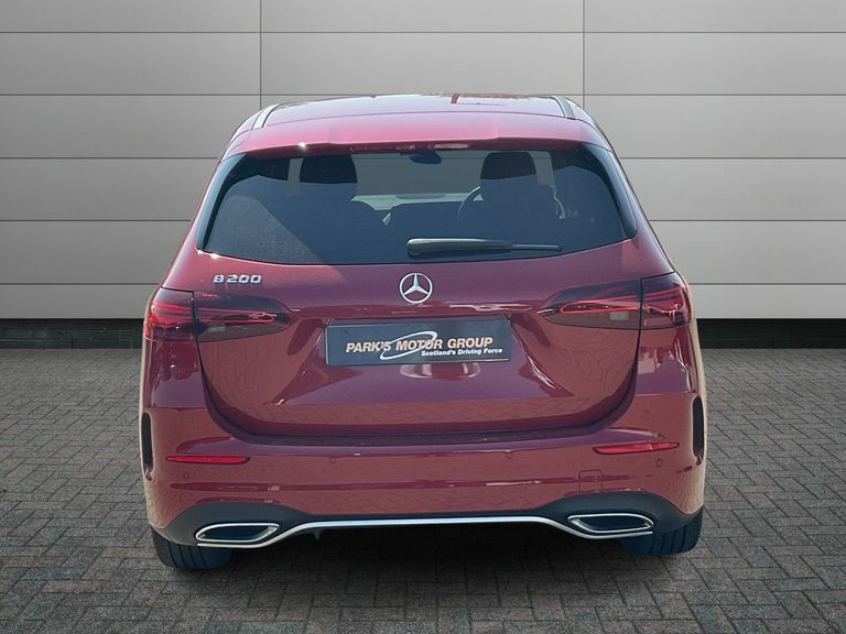 Mercedes-Benz B Class Hatchback Red #8