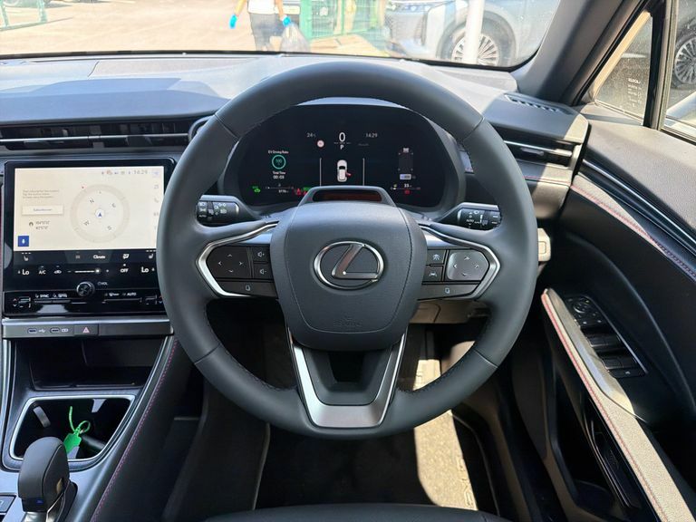 Lexus LBX 1.5 Premium Plus Design E-cvt  #9