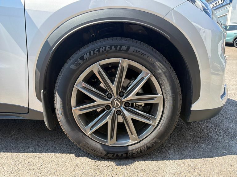 Lexus LBX 1.5 Premium Plus Design E-cvt  #16