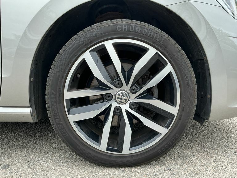 Volkswagen Golf SV Mpv Blue #9