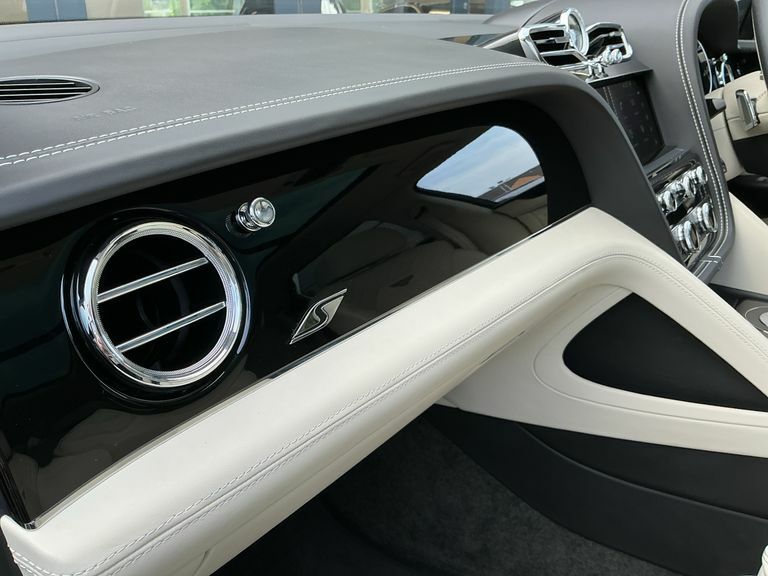 Bentley Bentayga V8 - 7 Seat Grey #21