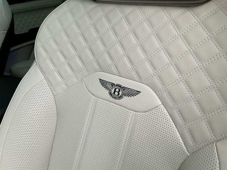Bentley Bentayga V8 - 7 Seat Grey #22