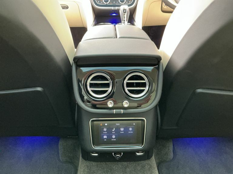 Bentley Bentayga V8 - 7 Seat Grey #26
