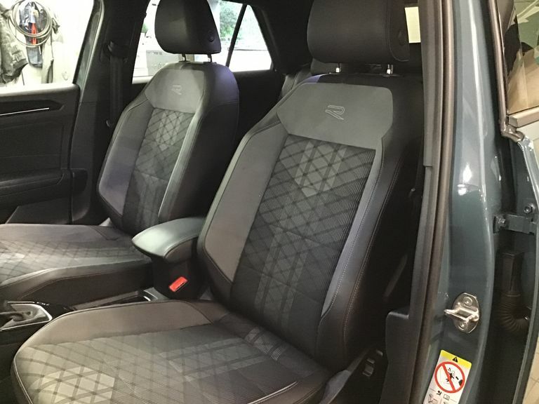 Volkswagen T-Roc Hatchback White #16