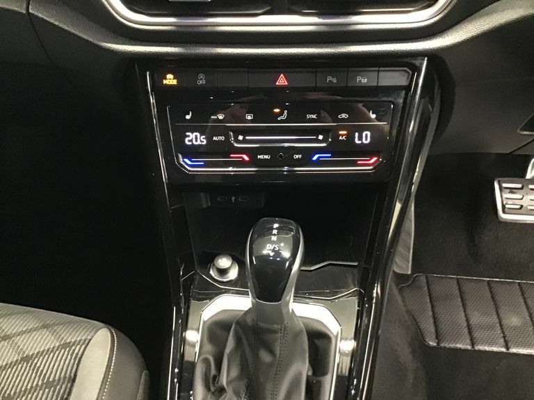 Volkswagen T-Roc Hatchback White #24