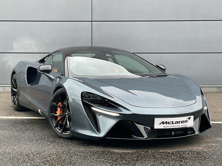 McLaren Artura Automatic Orange #1