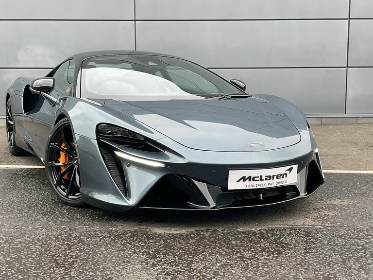 McLaren Artura Automatic Orange #17
