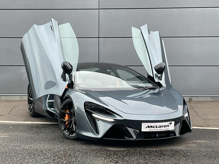 McLaren Artura Automatic Orange #22