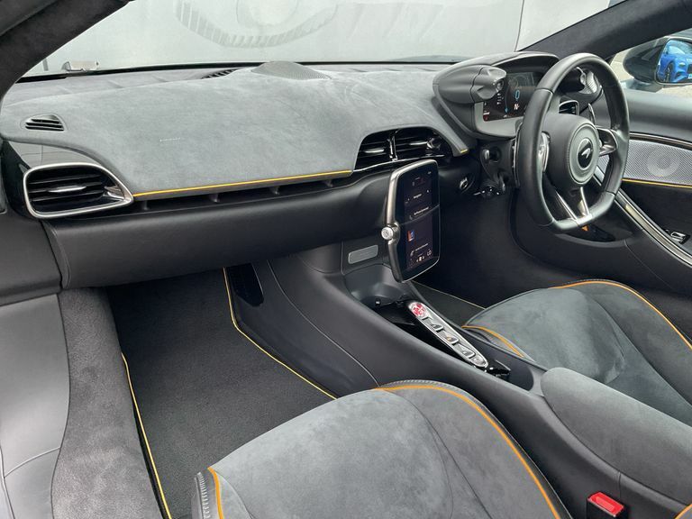 McLaren Artura Automatic Orange #10