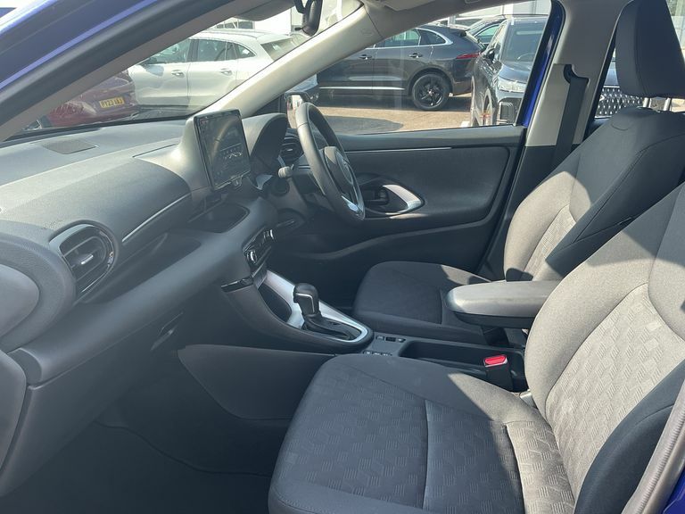 Toyota Yaris Excel Green #6