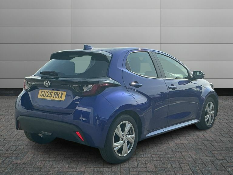 Toyota Yaris Excel Green #2