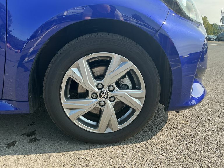 Toyota Yaris Excel Green #16