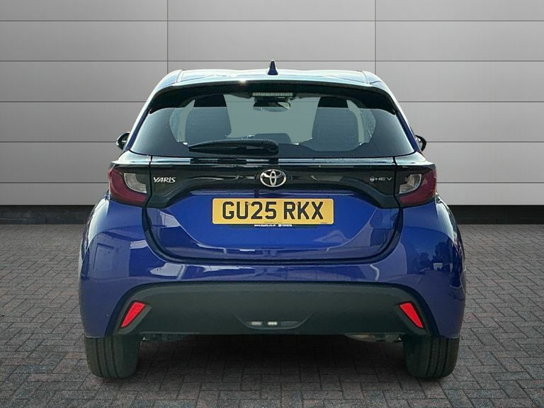 Toyota Yaris Excel Green #4