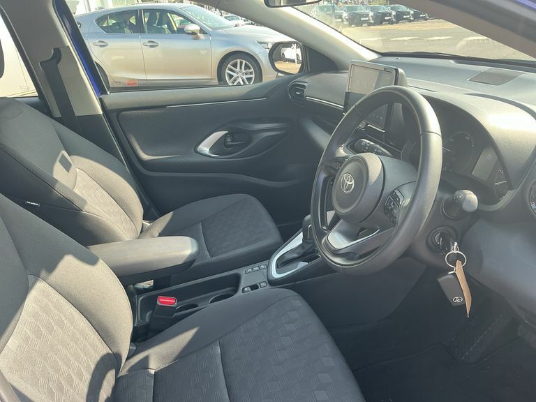 Toyota Yaris Excel Green #12