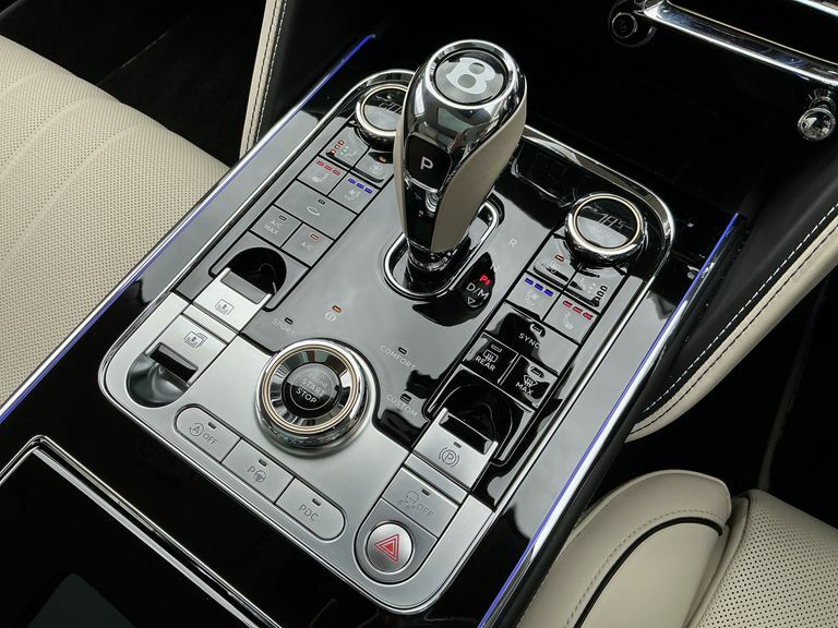 Bentley Flying Spur 4.0 V8 Citytouring Spec Saloon Black #12