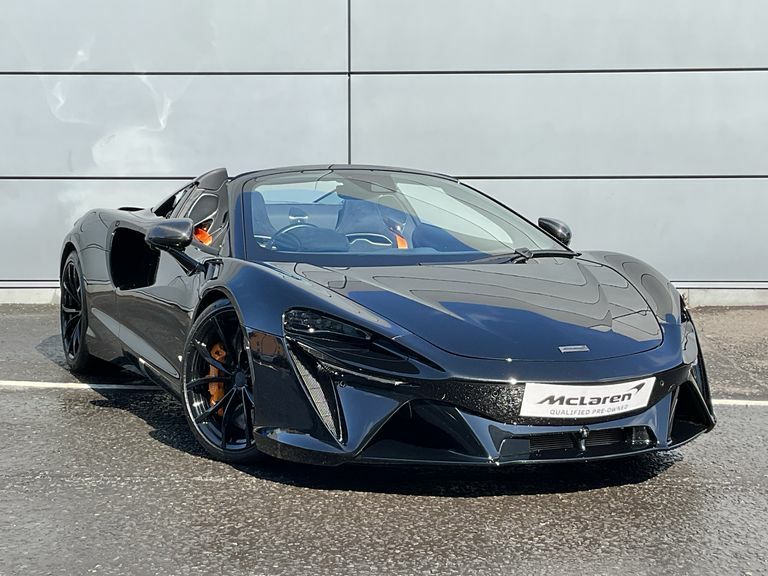 McLaren Artura Black Black #1