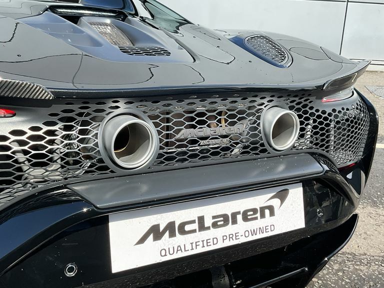 McLaren Artura Black Black #30