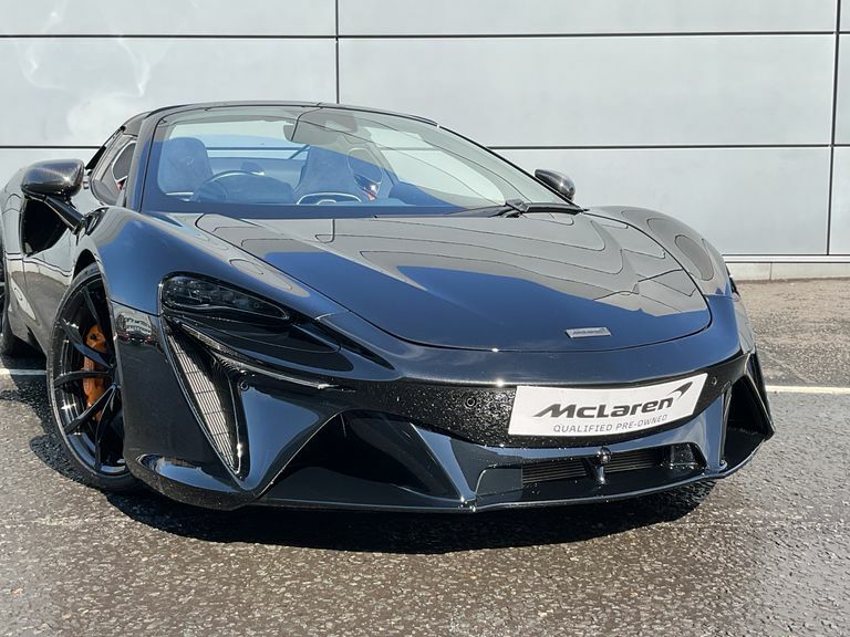 McLaren Artura Black Black #17