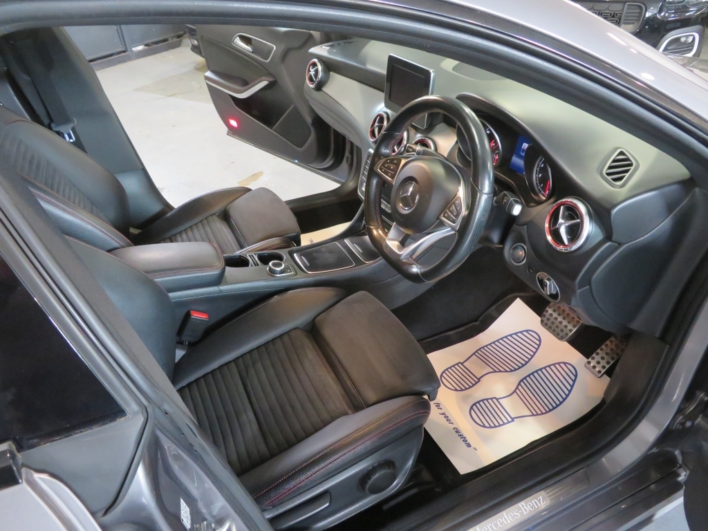 Mercedes-Benz CLA Class 2.1 Cla220d Amg Line Shooting Brake 7G- White #7