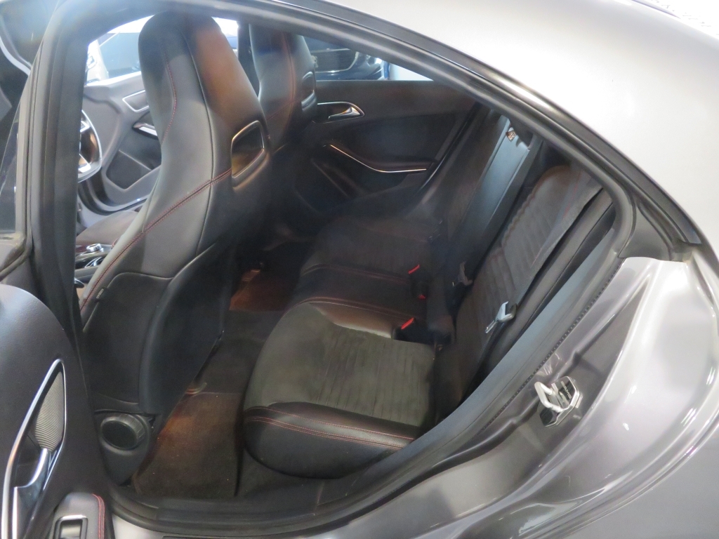Mercedes-Benz CLA Class 2.1 Cla220d Amg Line Shooting Brake 7G- White #21