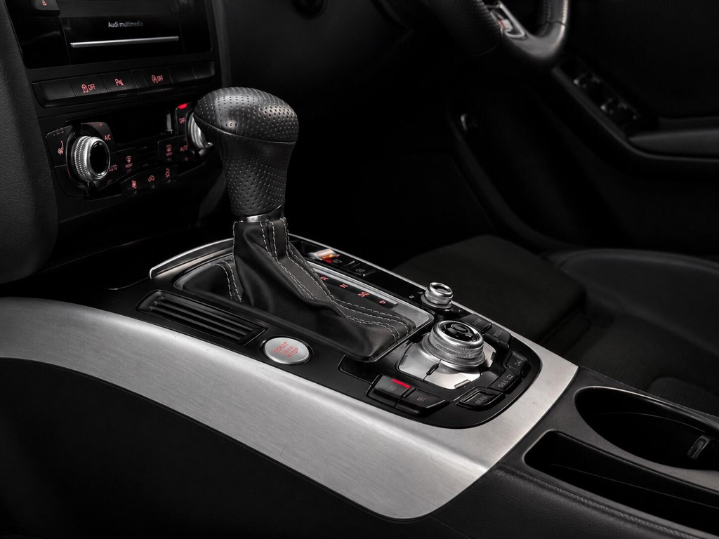 Audi A4 Avant 2L Se Technik Grey #32