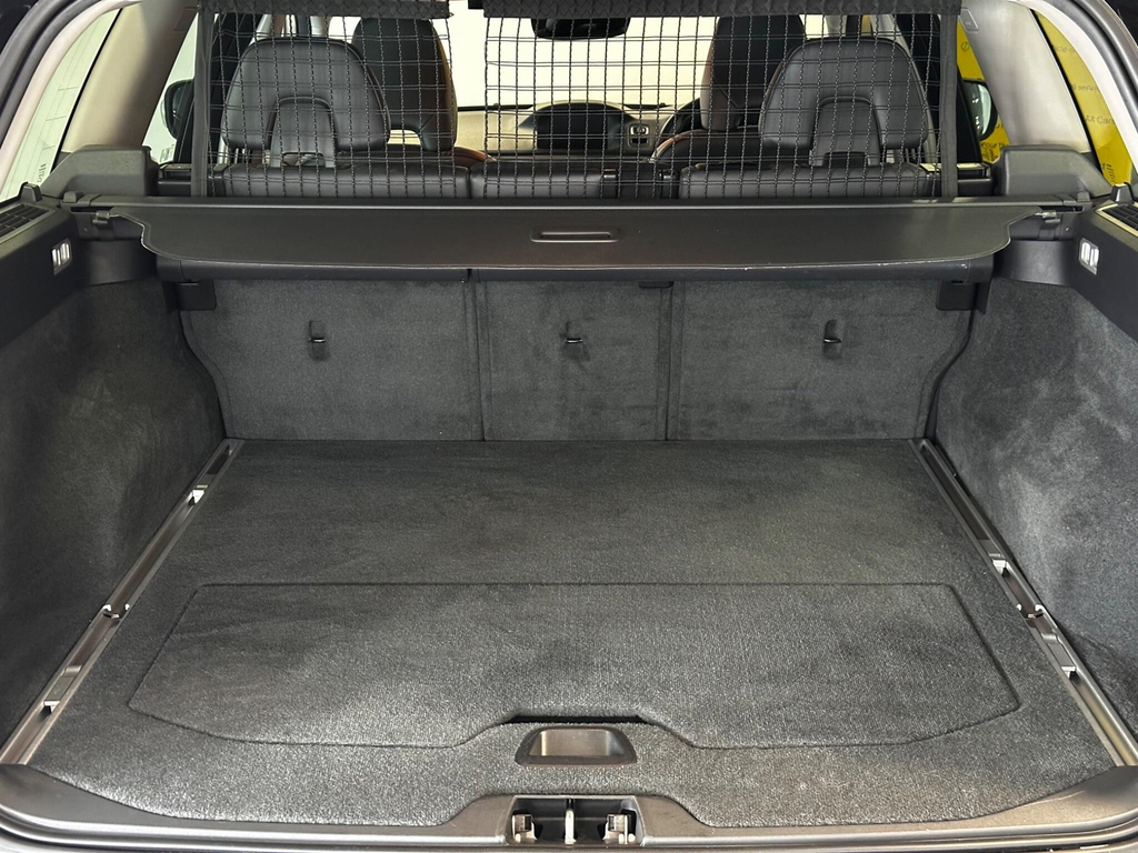 Volvo XC70 2.4 D5 Se Lux Awd 220 Bhp Black #45