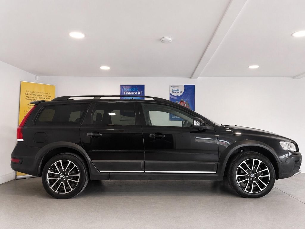 Volvo XC70 2.4 D5 Se Lux Awd 220 Bhp Black #7