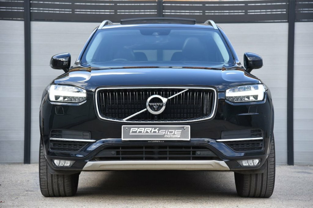 Volvo XC90 2L Momentum Pro Black #4