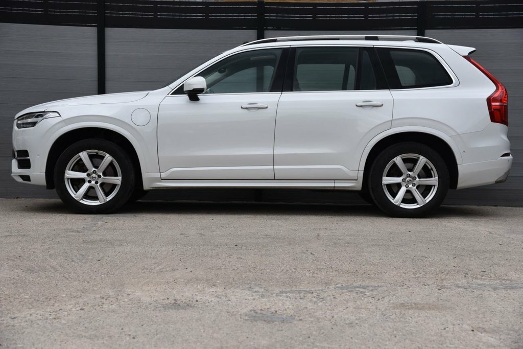 Volvo XC90 2L Momentum Pro GV68UDB White #6