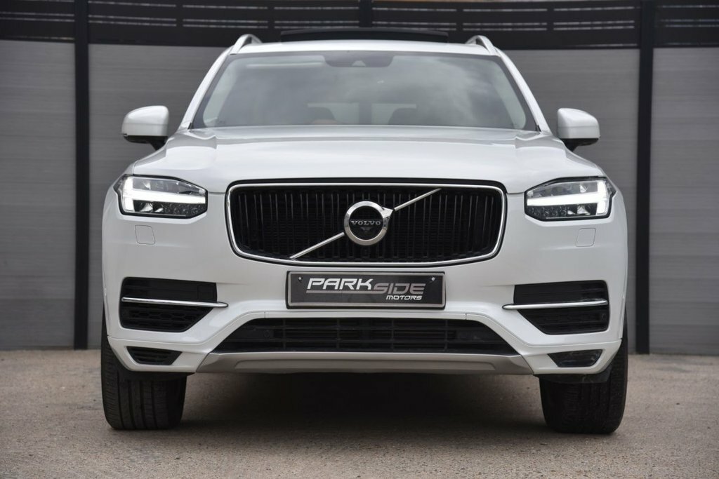 Volvo XC90 2L Momentum Pro GV68UDB White #4