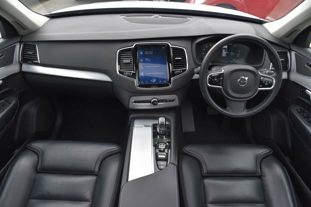 Volvo XC90 2L Momentum Pro GV68UDB White #2