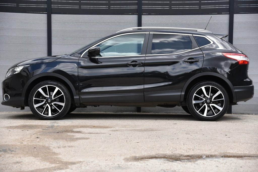 Nissan Qashqai 1.6L Tekna Black #6
