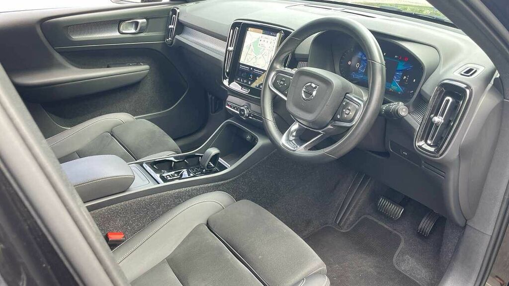 Volvo XC40 2.0 B4p Plus Dark YS74UMU Black #4