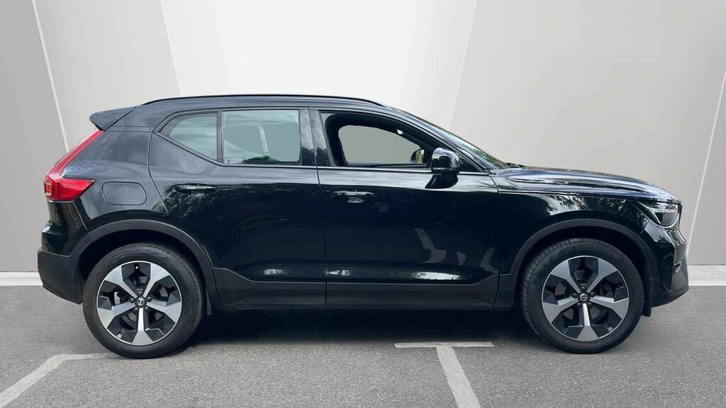 Volvo XC40 2.0 B4p Plus Dark YS74UMU Black #3