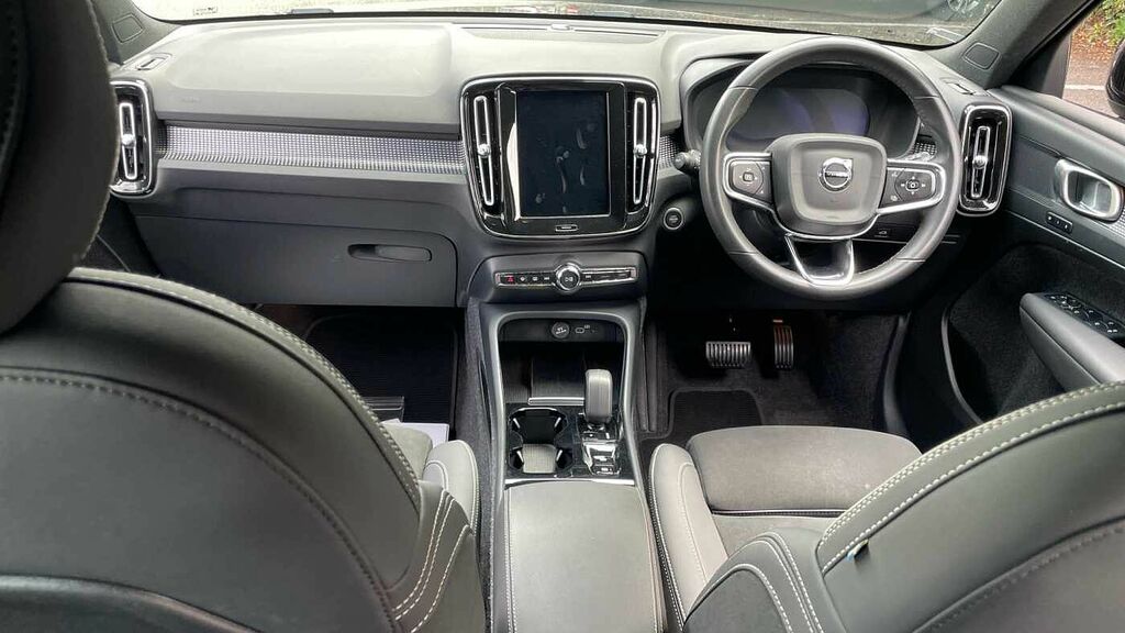 Volvo XC40 2.0 B4p Plus Dark YS74UMU Black #5