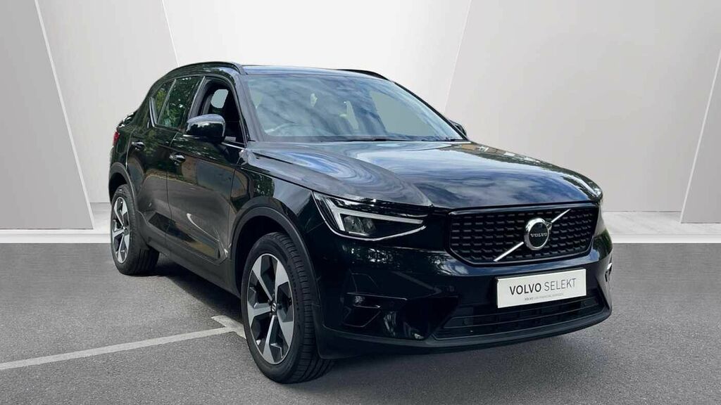 Volvo XC40 2.0 B4p Plus Dark Black