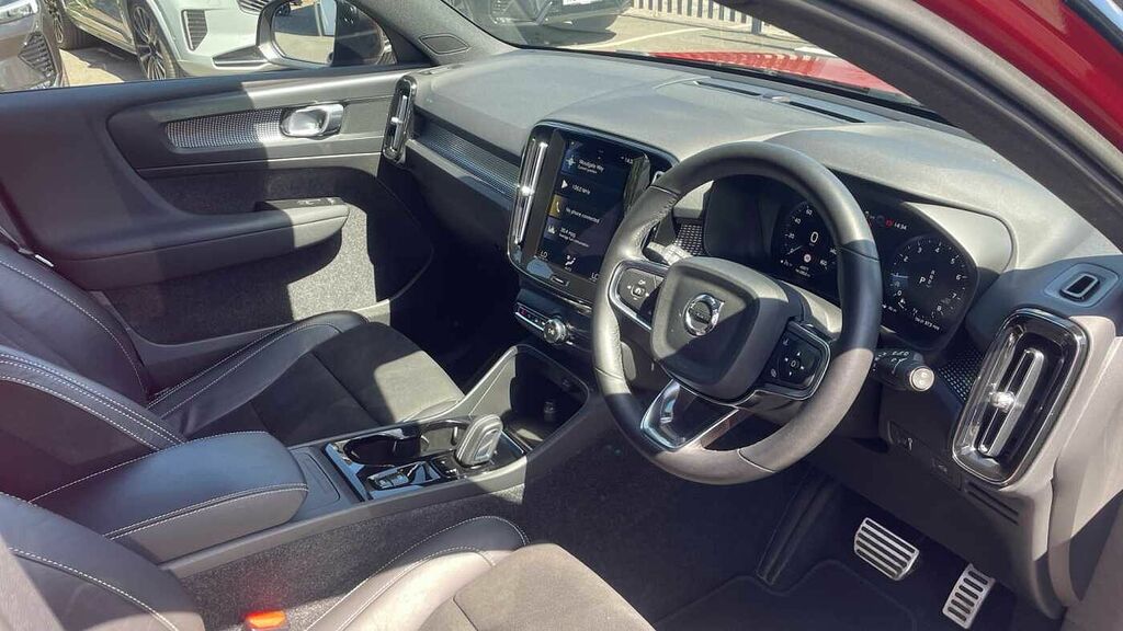 Volvo XC40 R-design, T3 NA22TWE Red #4
