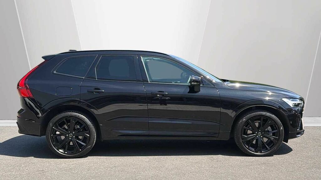 Volvo XC60 T6 Awd Black Edition Plus RV26PYU Black #3