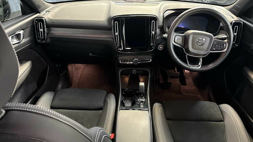 Volvo XC40 Black Edition Plus, B4 Mild Hybrid, LV25MZW Black #5
