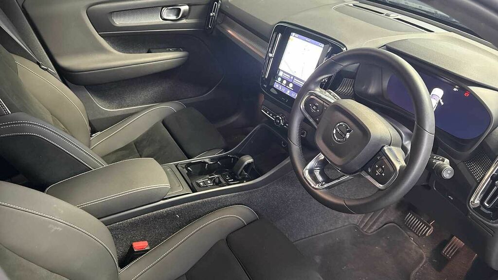 Volvo XC40 Black Edition Plus, B4 Mild Hybrid, LV25MZW Black #4