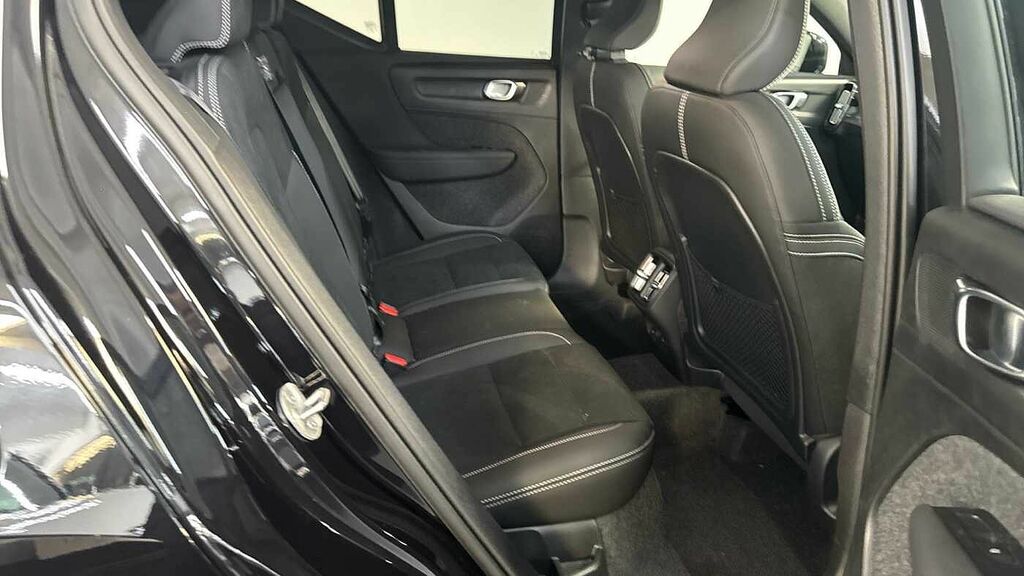 Volvo XC40 Black Edition Plus, B4 Mild Hybrid, LV25MZW Black #6