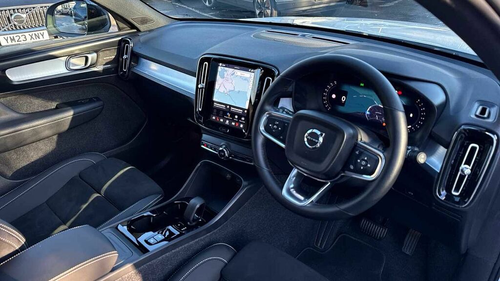 Volvo XC40 Black Edition Ultra, B4 Mild Hybrid, White #4