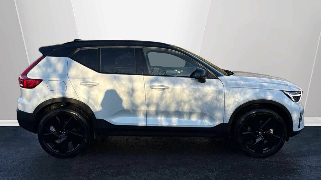 Volvo XC40 Black Edition Ultra, B4 Mild Hybrid, White #3