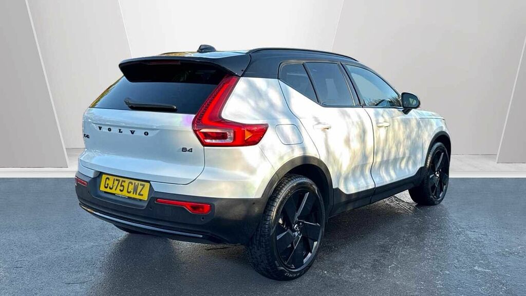 Volvo XC40 Black Edition Ultra, B4 Mild Hybrid, White #2