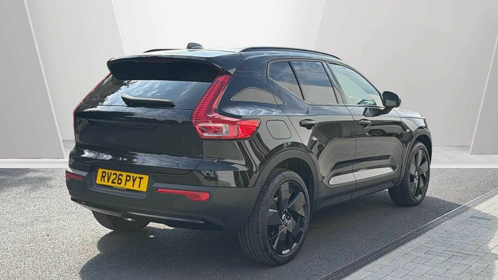 Volvo XC40 B4 P Black Edition Ultra RV26PYT Black #2
