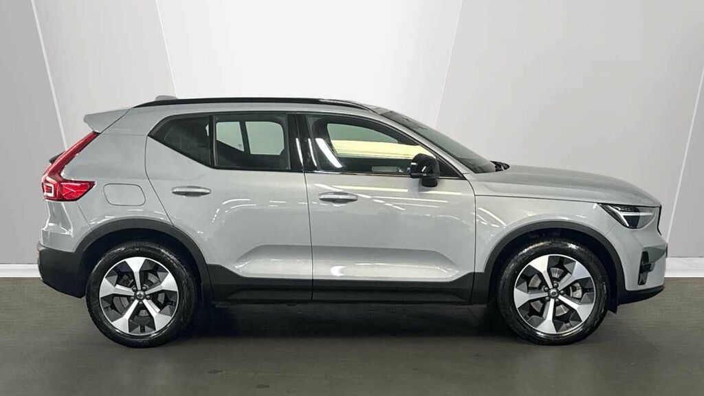 Volvo XC40 Plus, B4 Mild Hybrid, Dark BD75UBH Grey #3
