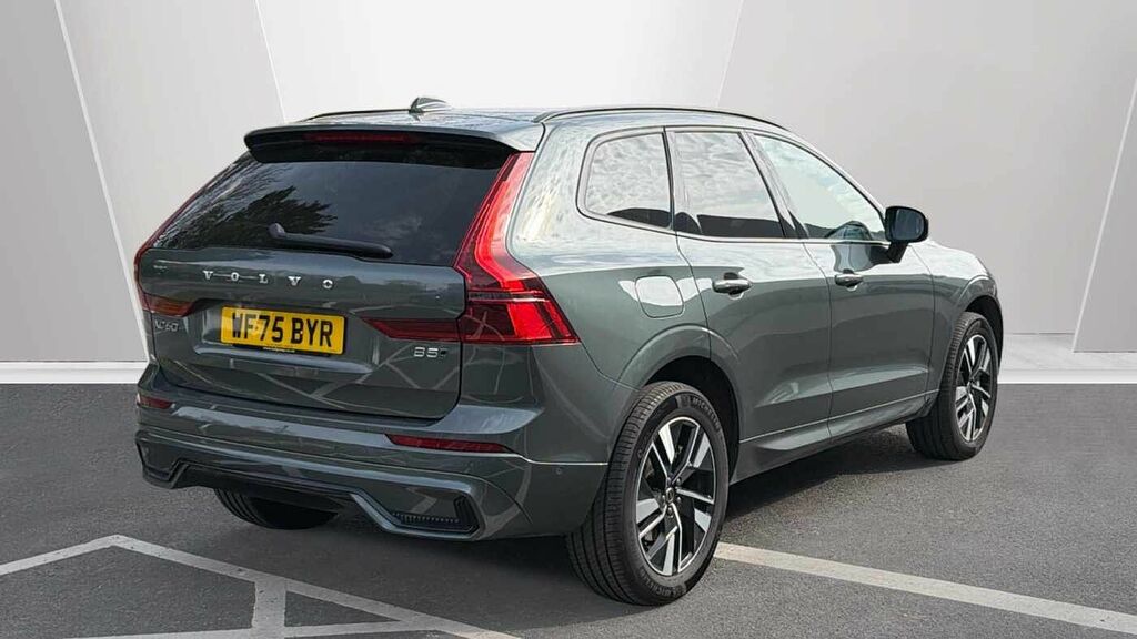 Volvo XC60 B5 P Awd Plus Dark #2